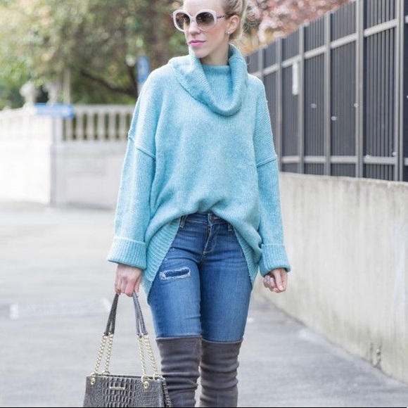 Turquoise Oversized Sweater - Picture 2 of 3